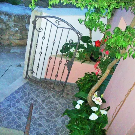 Nina & Kate - One Bedroom With Terrace And Sea View *